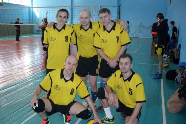 III место — команда по волейболу территориального подразделения № 2