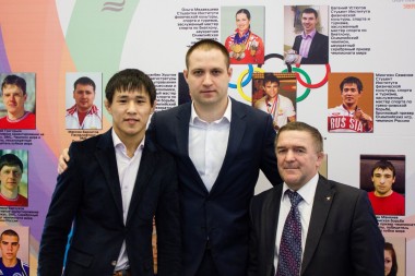 Мингиян Семенов (слева), Алексей Шумаков (справа), Сергей Алексеев (по центру)
