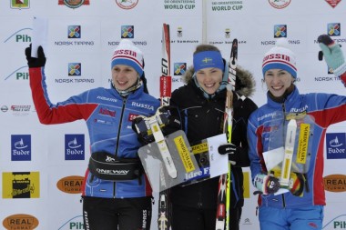 Тарасенко Юлия — 2 место (крайняя слева)