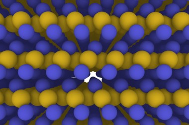 Кристаллическая структура AuBr и AuI (вид сбоку).  Атомы золота и галогена обозначены желтым и синим соответственно